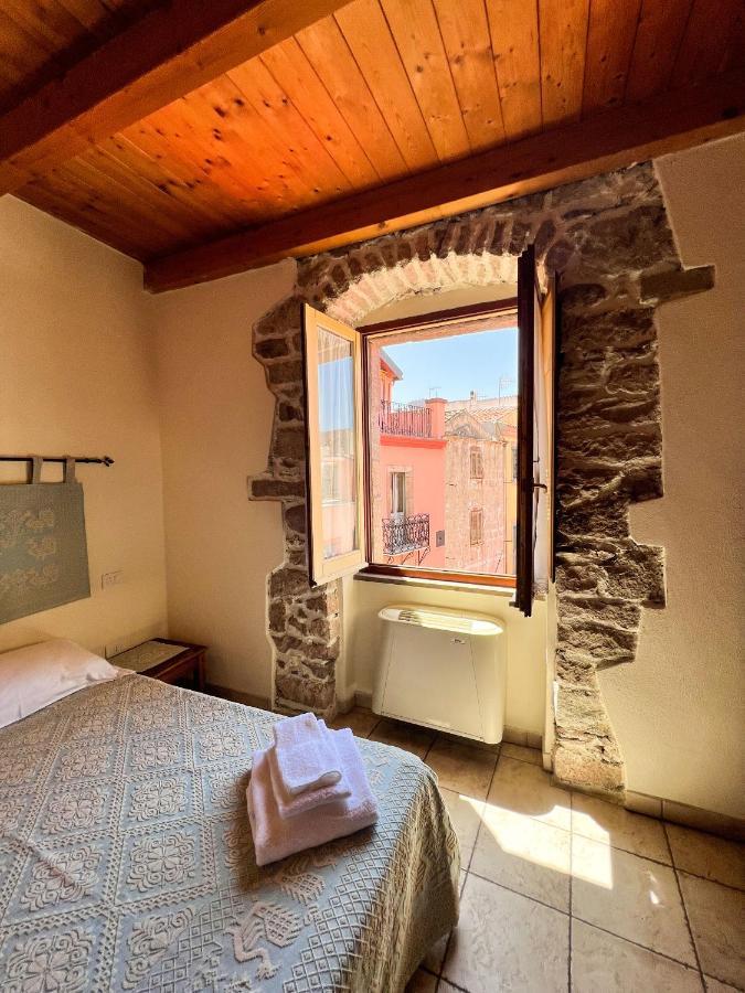 La Vecchia Torre Hotel Bosa Exterior photo